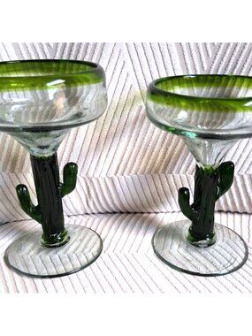 2 Margarita Hand-Blown with Bubbles Margarita Glasses Mexican Saguaro Cactus